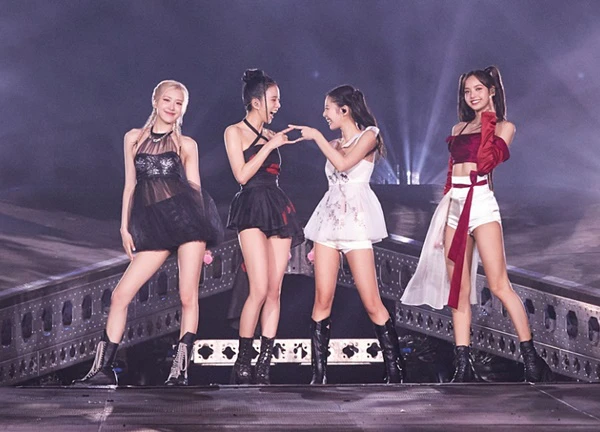 BLACKPINK sắp gặp lại khán giả Việt vào cuối tháng 7, fan đứng ngồi không yên