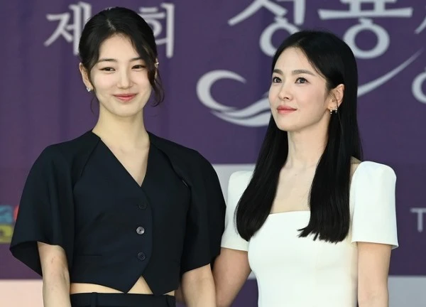 Khung hình nữ thần hội tụ: Song Hye Kyo phát sáng át cả Suzy gợi cảm, hội ngộ Lim Ji Yeon và dàn sao hạng A ở sự kiện khủng