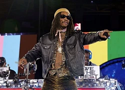 Rapper đình đám bị bắt khẩn vì hút cần sa ngay trên sân khấu