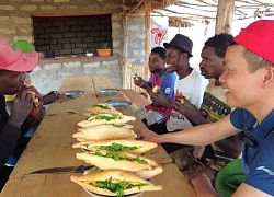 African brothers eat 1 time 2 delicious Vietnamese bread in the armpits, except for the 3rd time for shocking reasons