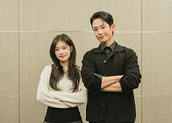 Love Next Door: Jung Hae In công bố ngày trọng đại với bạn gái, Jisoo "bít cửa"