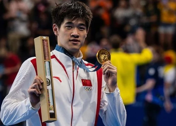 Kình ngư 20 tuổi phá kỷ lục Olympic 2024: 'Tôi chưa thành danh không ai tìm đến'