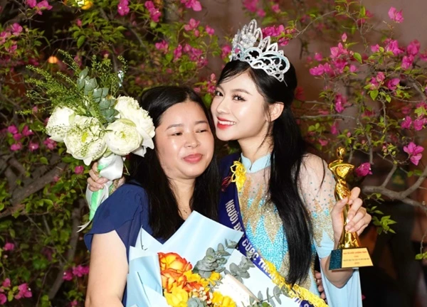 Nhan sắc xinh đẹp của cô gái về nhất cuộc thi ảnh "Người đẹp Áo dài"
