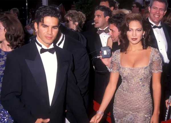 Chồng cũ khuyên Jennifer Lopez 'sống độc thân' sau ly hôn Ben Affleck