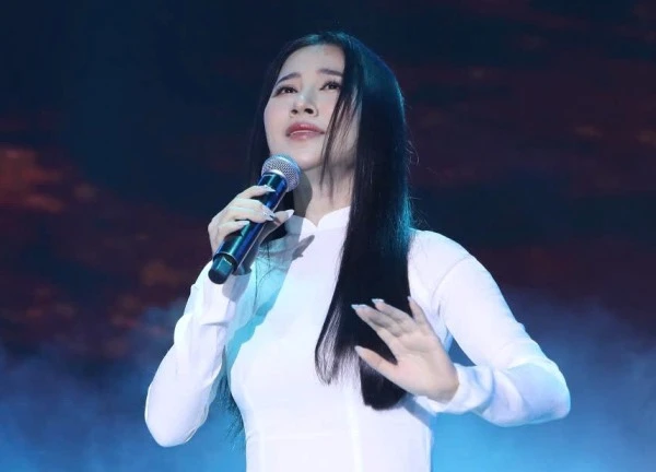 'Ngọc nữ bolero' Tố My thừa nhận đắt show sau khi hát nhạc phim 'Hai Muối'