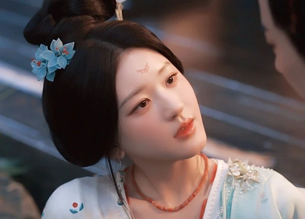 Phim ngôn tình "ngược tâm" gây sốt MXH: Nữ chính bùng nổ visual như xé truyện bước ra, nam chính có tạo hình đẹp nhất sự nghiệp