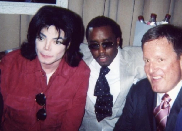 Cuộc gọi trước khi qua đời của Michael Jackson hé lộ bí mật kinh hoàng liên quan tới Diddy?