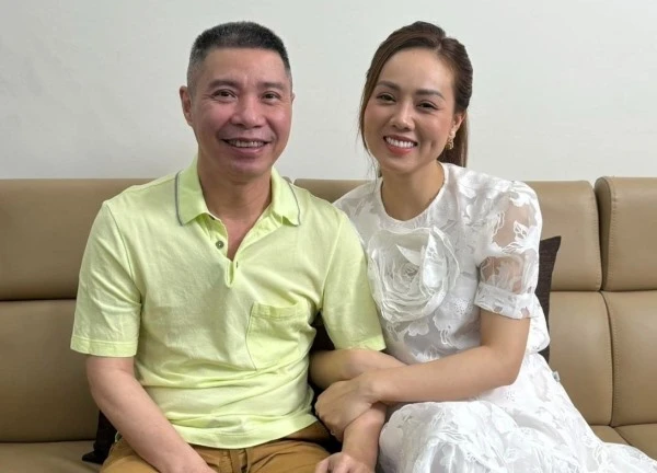 Giữa nghi vấn ly hôn, vợ NSND Công Lý nói gì về chuyện sinh con?