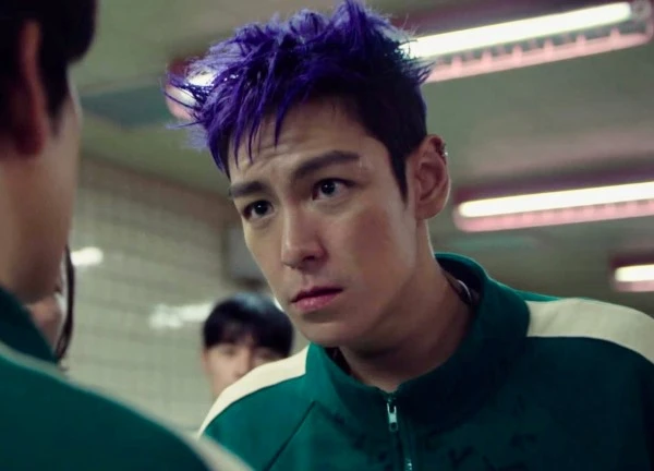Diễn xuất của T.O.P được đạo diễn Hwang Dong Hyuk khen ngợi