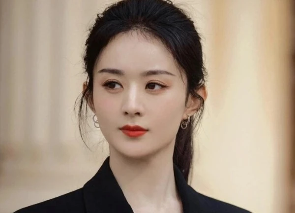 Sốc: Không riêng Triệu Lộ Tư bị sếp đánh, hàng loạt các sao lớn như Dương Tử, Triệu Lệ Dĩnh cũng là nạn nhân
