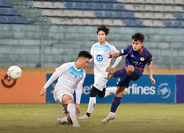 Nam Dinh Club "miserable" due to the absence of Xuan Son: Draw with Thanh Hoa, lose heavily to CAHN