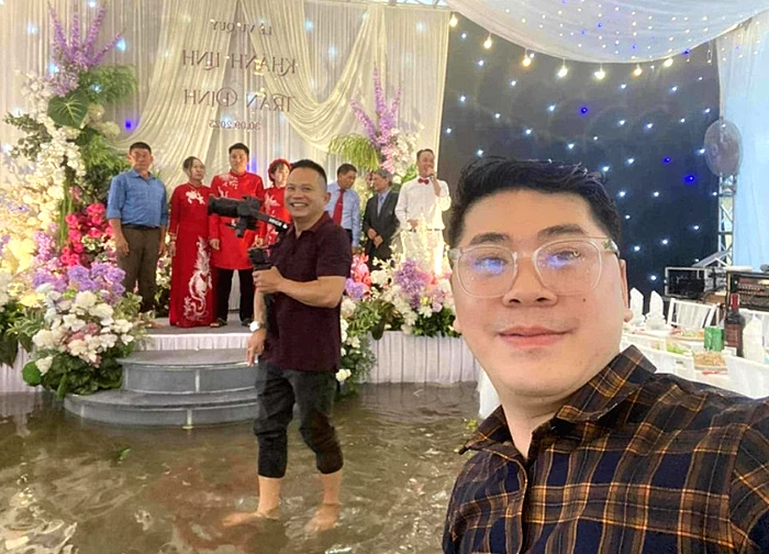 Chú rể Ninh Bình rước dâu giữa ngày Hà Nội ngập nặng, kể trải nghiệm nhớ đời