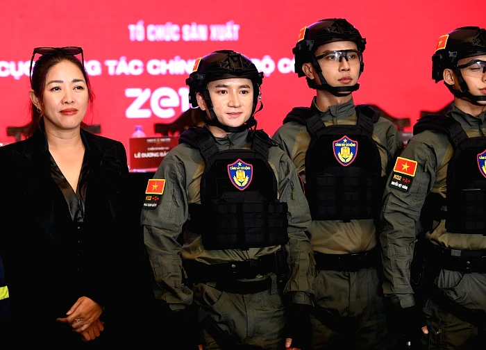 Đạo diễn 'Chiến Sĩ Quả Cảm' lật mặt, tiết lộ 'bí mật' gây sốc, CĐM xôn xao?