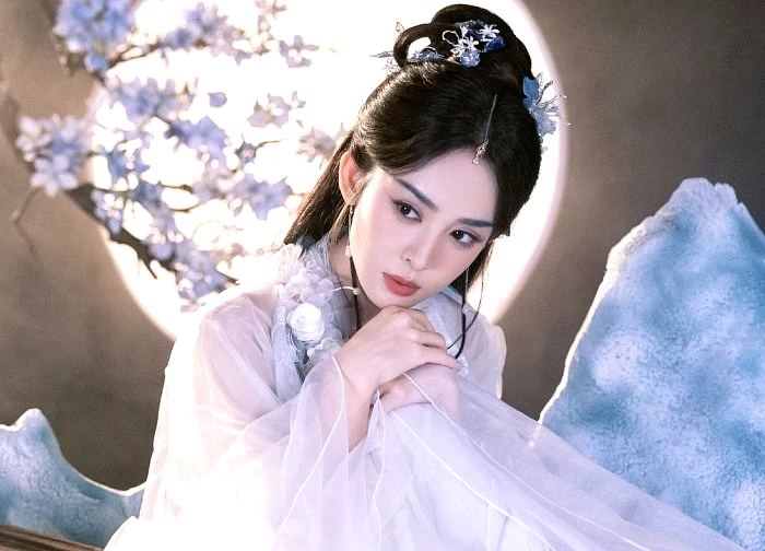 Hằng Nga trên cung trăng xuống nhân gian làm gì thế này: Nhan sắc hơn cả vô thực, ngắm xong cả đời chẳng muốn yêu ai