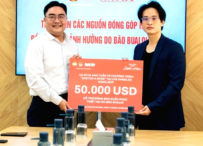 Nghệ sĩ không đứng ngoài cuộc