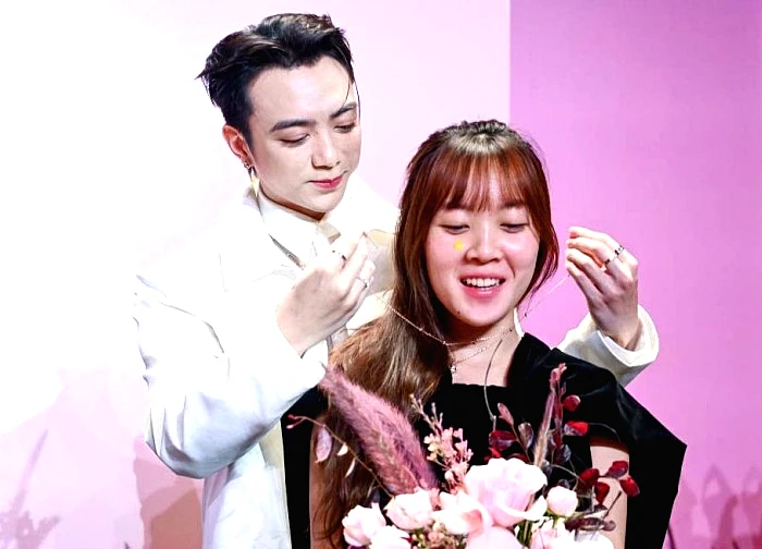 Soobin tri ân fan, tham gia đấu giá xây điểm trường vùng cao