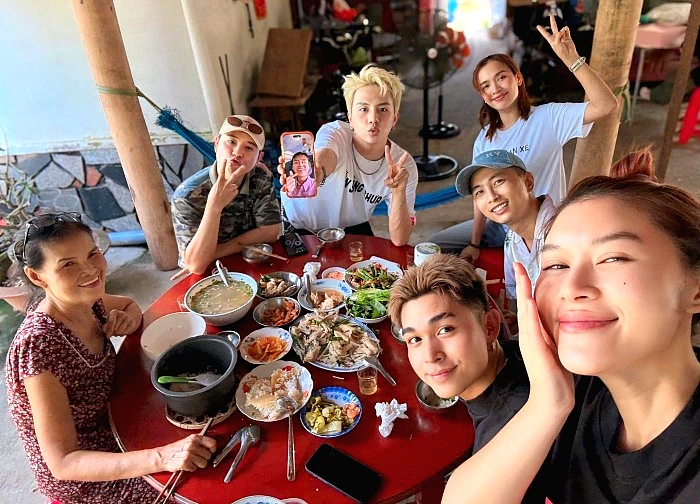 1 thành viên trong Gia đình Haha đang bị cô lập?