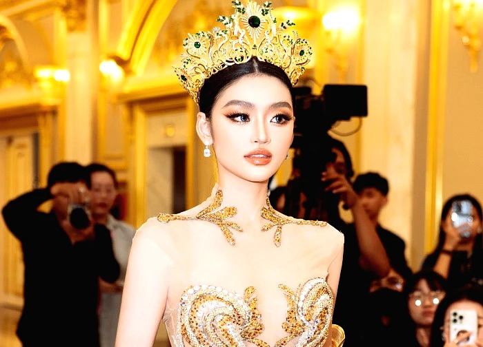 Hoa hậu bị chỉ trích nhiều nhất Vbiz
