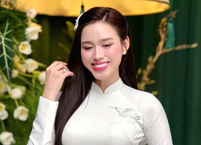 Hoa hậu Đỗ Thị Hà vào top tìm kiếm
