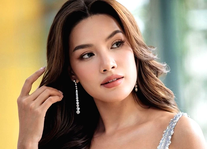 Lê Hoàng Phương lộ diện hậu "ồn ào" tình cảm với tình cũ Thiều Bảo Trâm, 1 nàng hậu khóc khi nhắc đến bà Phạm Kim Dung