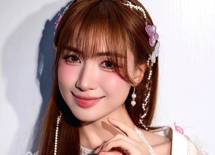 Hòa Minzy liên tục chuyển khoản 1,5 tỷ đồng