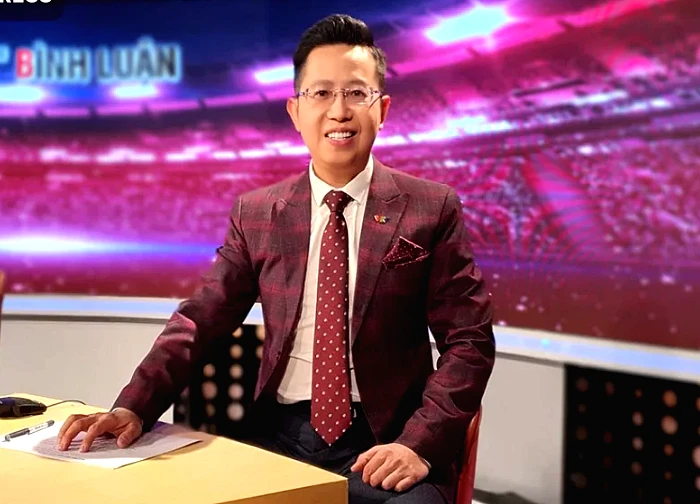 Viet Khue: From the national valedictorian to the intellectual and inspiring MC Olympia