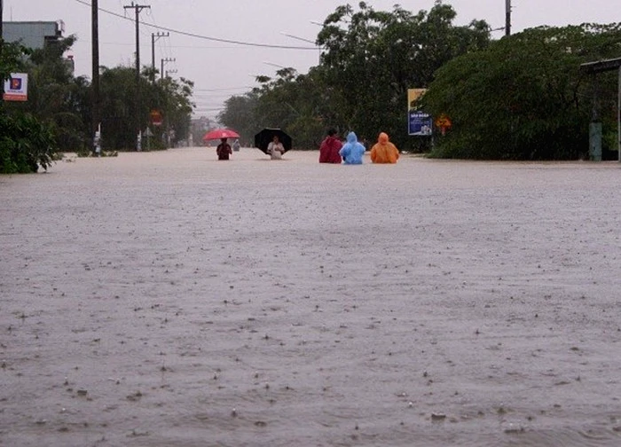 Đợt mưa lớn ở miền Trung sẽ vượt mức dự báo trước đó