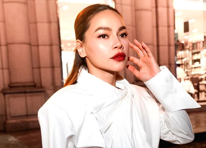 Hồ Ngọc Hà kêu cứu