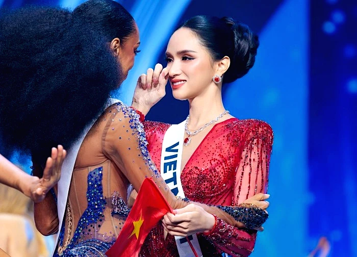 Hương Giang lại thất bại trong 1 hạng mục quan trọng tại Miss Universe, hàng trăm triệu đồng đổ tiền vote thua trắng tay!
