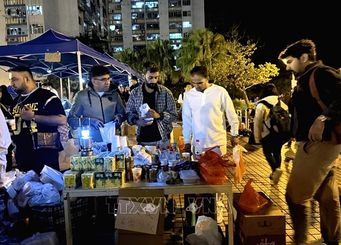 Vụ cháy ở Hong Kong (Trung Quốc): Chính quyền huy động mọi nguồn lực, chung tay giúp đỡ người dân