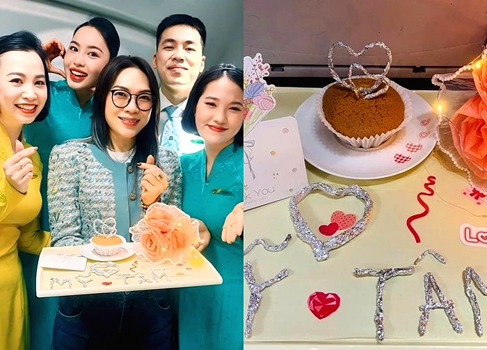 Mỹ Tâm bất ngờ với món quà từ các tiếp viên hàng không tặng trên máy bay