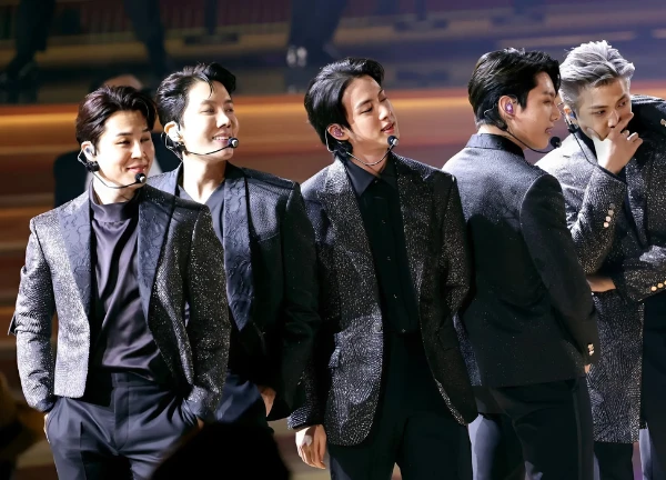 Kpop "thất sủng" tại Grammy, BTS "nâng tầm cuộc chơi", chặn họng Kpop?