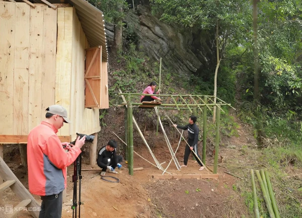 YouTube Village" Lam Binh: Villagers change their lives, "make money" thanks to videos, everyone wishes?