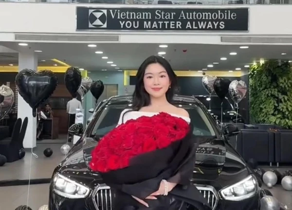 Lọ Lem lên tiếng làm rõ 1 điều giữa ồn ào "lấy đâu ra hơn 7 tỷ mà mua Maybach ở tuổi 19"