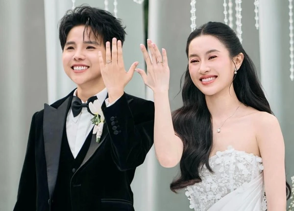 Phát hiện 1 chi tiết được cài cắm không ai ngờ tới trong lễ thành đôi của Vũ Cát Tường