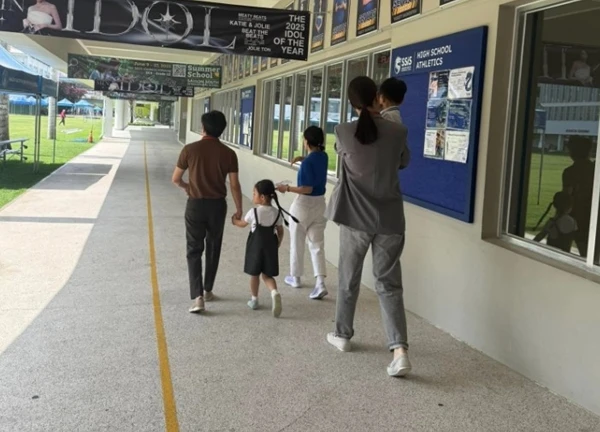 Cường Đô La đưa con gái rượu đi xem trường cấp 1: Soi học phí mới thấy đúng chuẩn "trường nhà giàu"