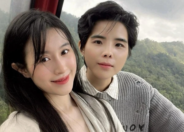 Đoạn video phơi bày 2 chi tiết lộ cuộc sống thật của Vũ Cát Tường và Bí Đỏ sau lễ thành đôi