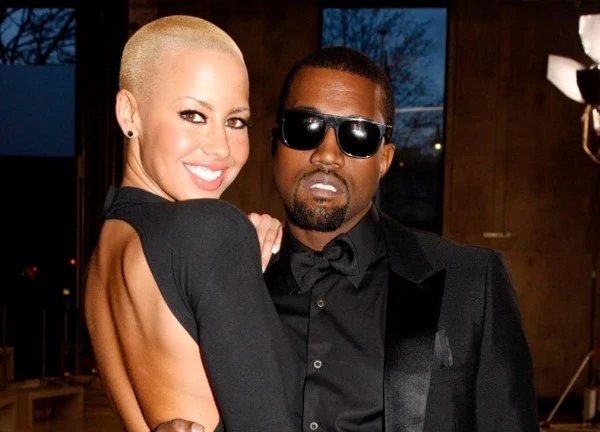 Tình cũ kể quá khứ bị Kanye West ép mặc hở bạo, khoe thân