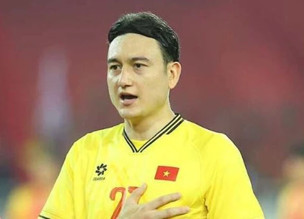 HLV Kim Sang-sik ngó lơ, Đặng Văn Lâm khó trở lại tuyển Việt Nam