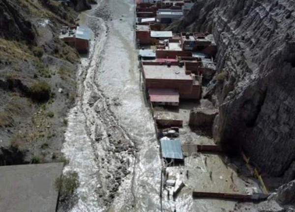 Bolivia ban bố tình trạng khẩn cấp quốc gia