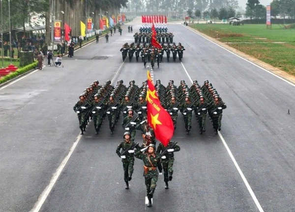 Hôm nay, lực lượng diễu binh, diễu hành Bộ Quốc phòng vào Nam bằng tàu hỏa