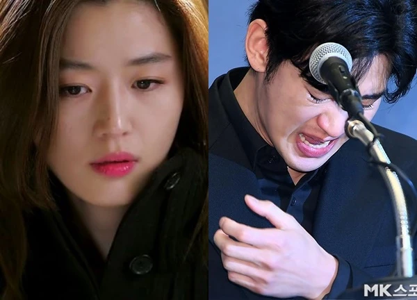 Rùng mình cảnh phim Vì Sao Đưa Anh Tới tiên tri về buổi họp báo đẫm lệ của Kim Soo Hyun