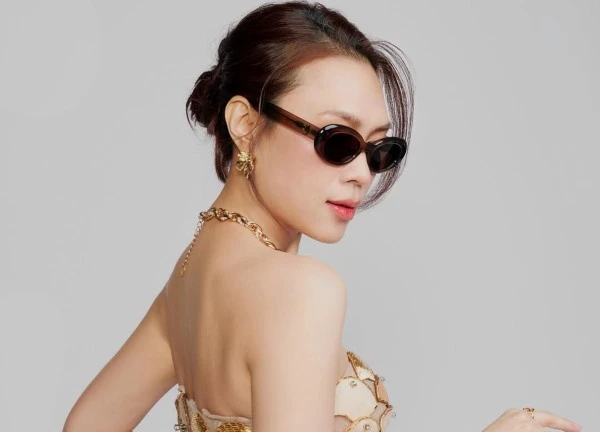 Sao Việt 2/4: Hoài Linh trở lại điện ảnh, Mỹ Tâm gợi cảm bất ngờ