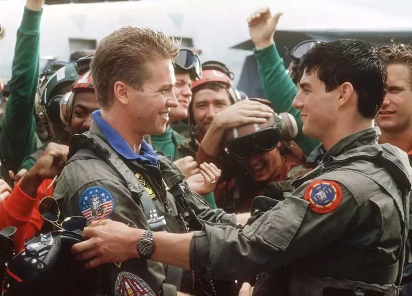 Tom Cruise khóc trong lần gặp gỡ cuối cùng với Val Kilmer