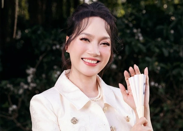 Sao Việt 29/4: NSND Lê Khanh trẻ trung tuổi 62, Hà Tăng mừng sinh nhật bạn thân