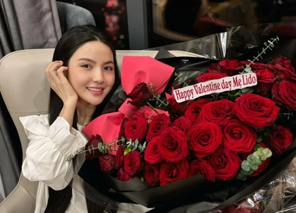 Quang Hải vắng nhà, Chu Thanh Huyền đón gia đình chồng sang thăm, thái độ của mẹ chồng và chị dâu sau drama gây chú ý