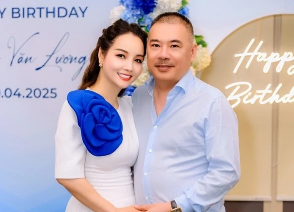 MC Hoài Anh trẻ trung xuống phố, Mai Thu Huyền tổ chức sinh nhật chồng đại gia