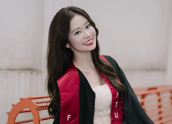 Á khôi Ngoại thương tốt nghiệp ĐH sớm hot rần rần Threads, TikTok: Đã xinh còn siêu giỏi!