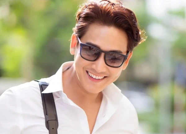 Nam diễn viên nổi đình đám của showbiz Việt: U50 chưa dám lấy vợ, đời thực nhiều biến cố như phim