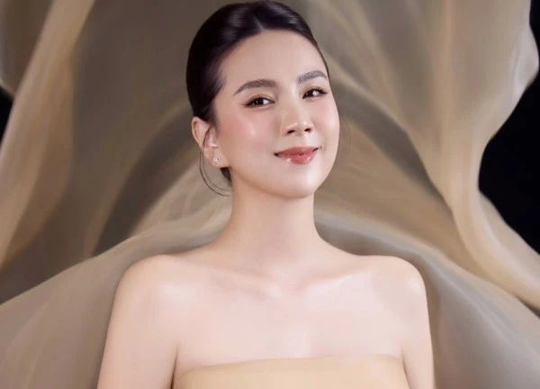 Sao Việt 16/4: MC Mai Ngọc đẹp rực rỡ cuối thai kỳ, Trấn Thành khóc khi xem phim